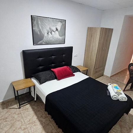 Hostal Sol Celeste Lloret de Mar Esterno foto