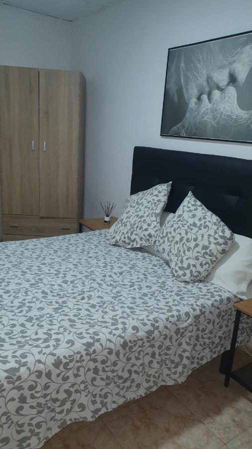 Hostal Sol Celeste Lloret de Mar Esterno foto