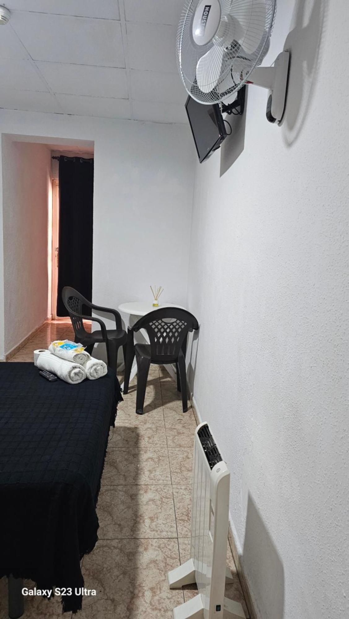 Hostal Sol Celeste Lloret de Mar Esterno foto